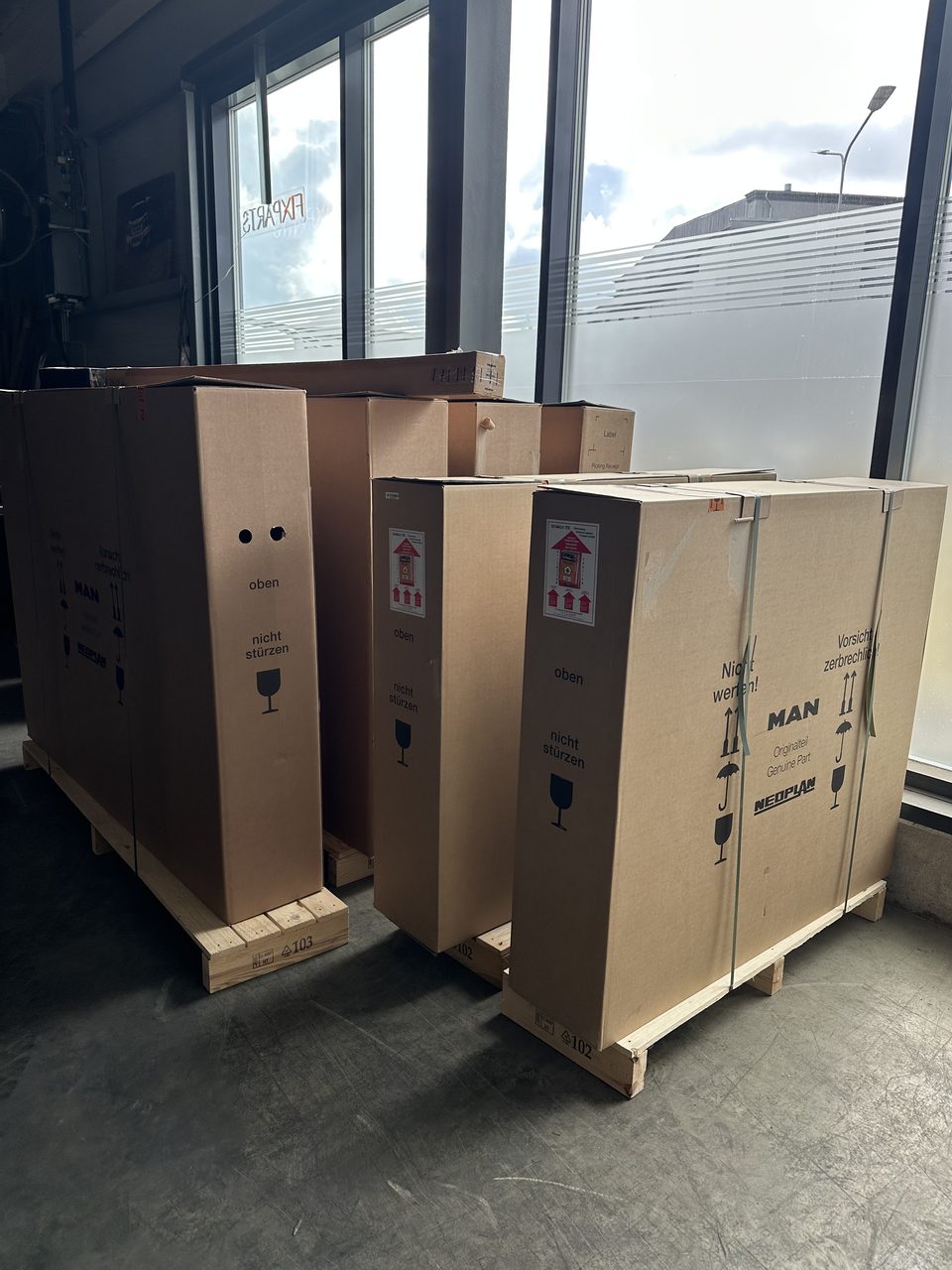 Genuine MAN parts in stock and ready to ship from central stock in Riga, Latvia